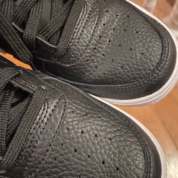 Nike Air Force black upper, white sole. Size 5Y - Picture 3 of 8